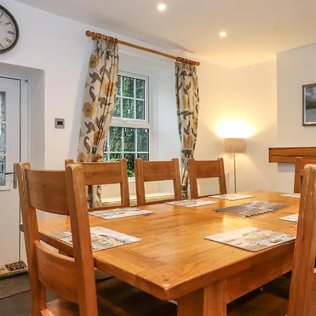 Coombe Holiday home *