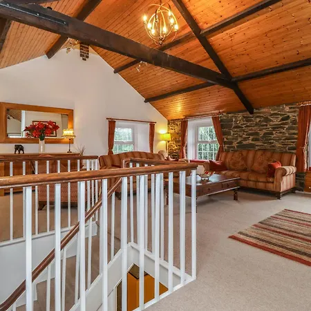 Coombe Holiday home *