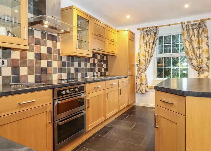 Coombe Holiday home *