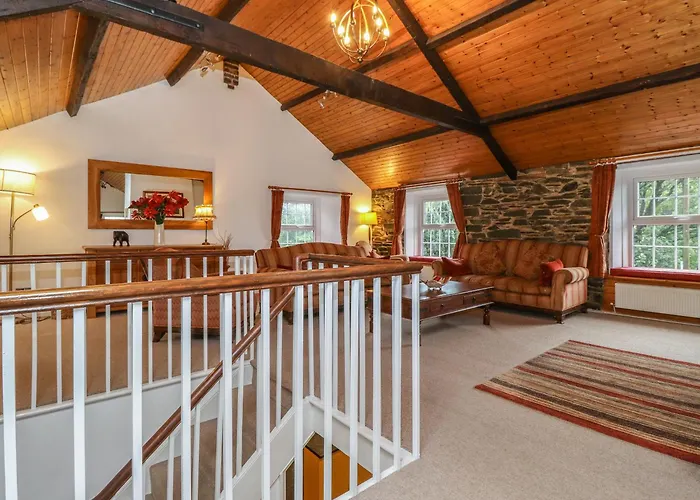 Coombe Holiday home *