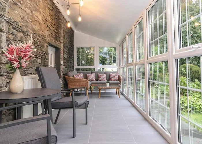 Coombe * Borrowdale Valley